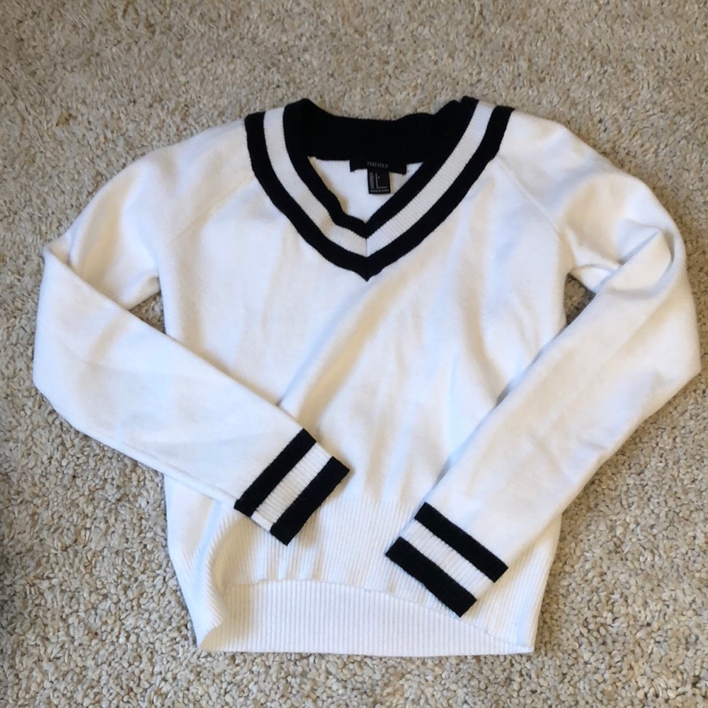 Forever 21 Cropped V-Neck Sweater